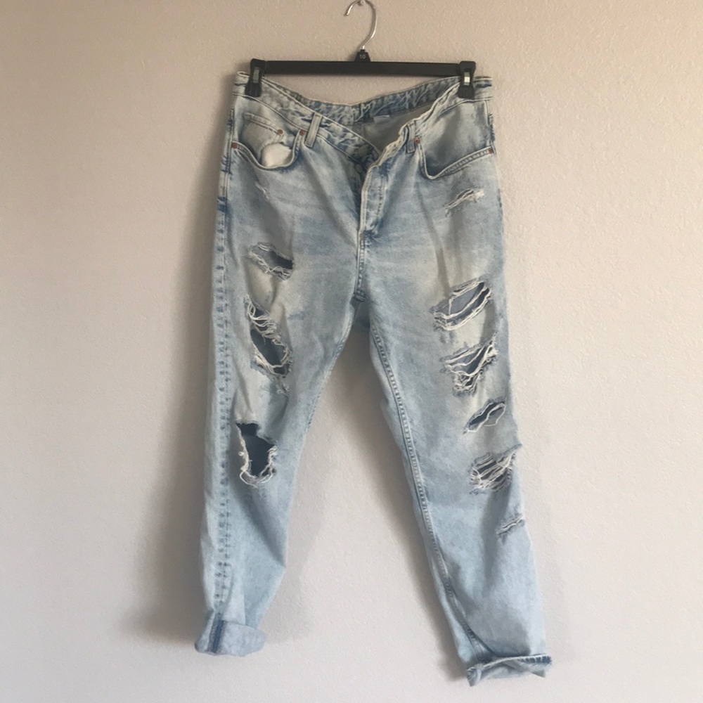 H&M acid washed boyfriend jeans
